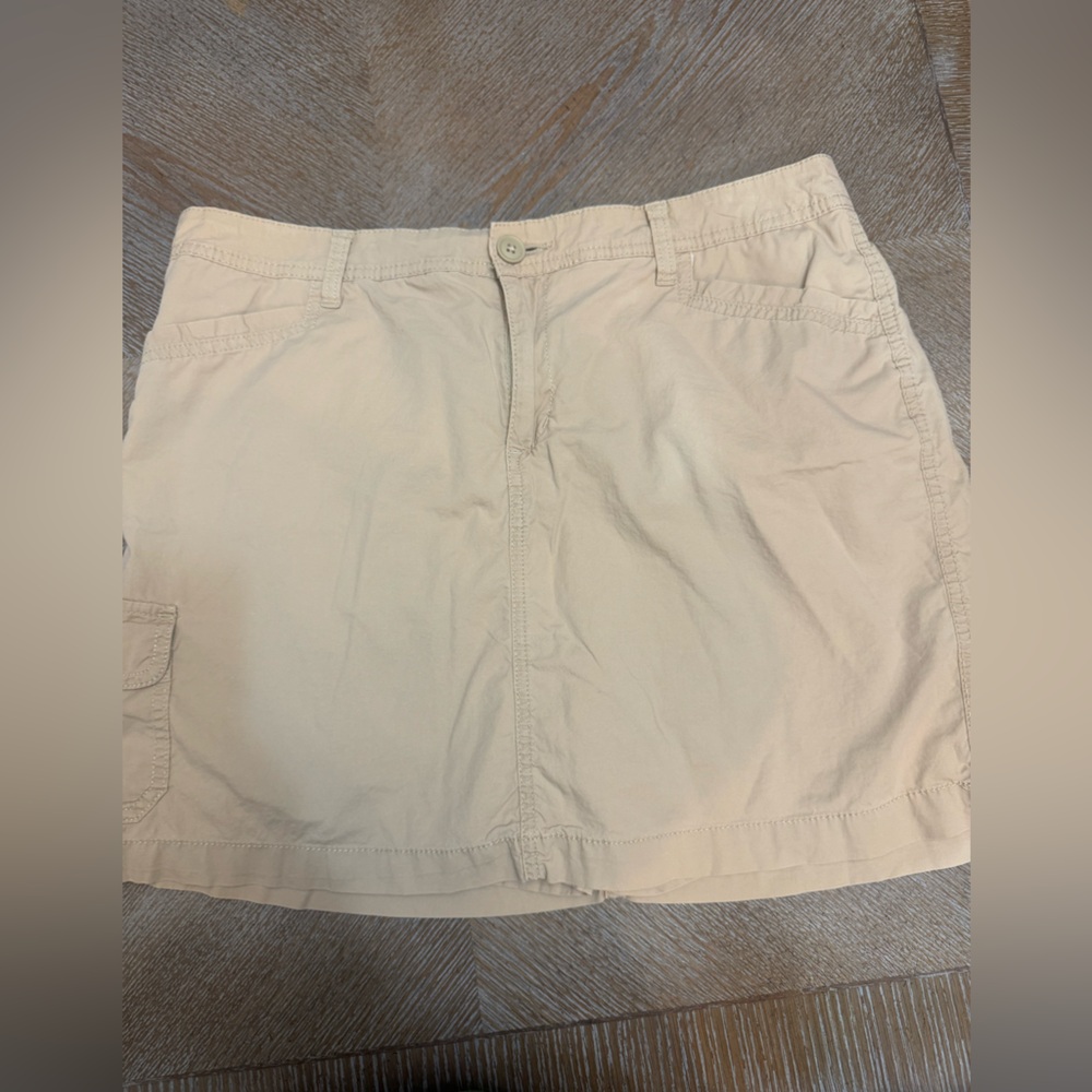 St John's Bay Beige Skort Sz 14 waist 36” Length 16.5” Pockets Cotton